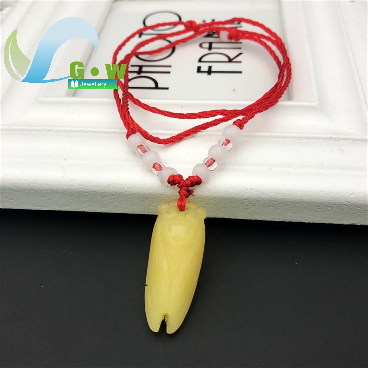 Cicada and Fox Glass Pendant N - đánh giá và giá Ethnic Fashion Meaning