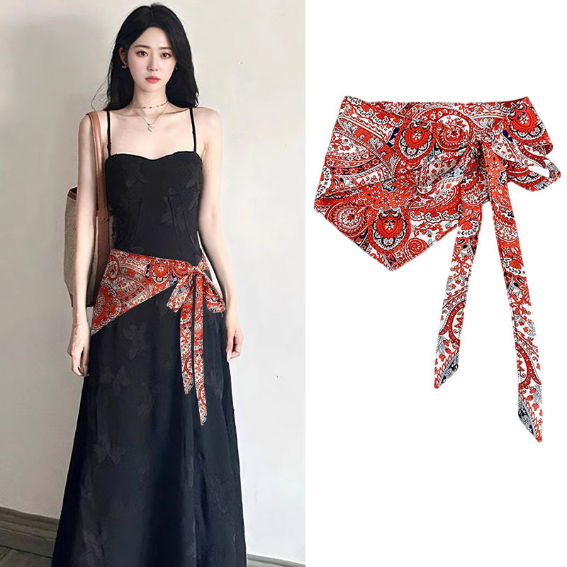 Cashew flower triangular scarf - đánh giá và giá Ethnic Wear In Fashion