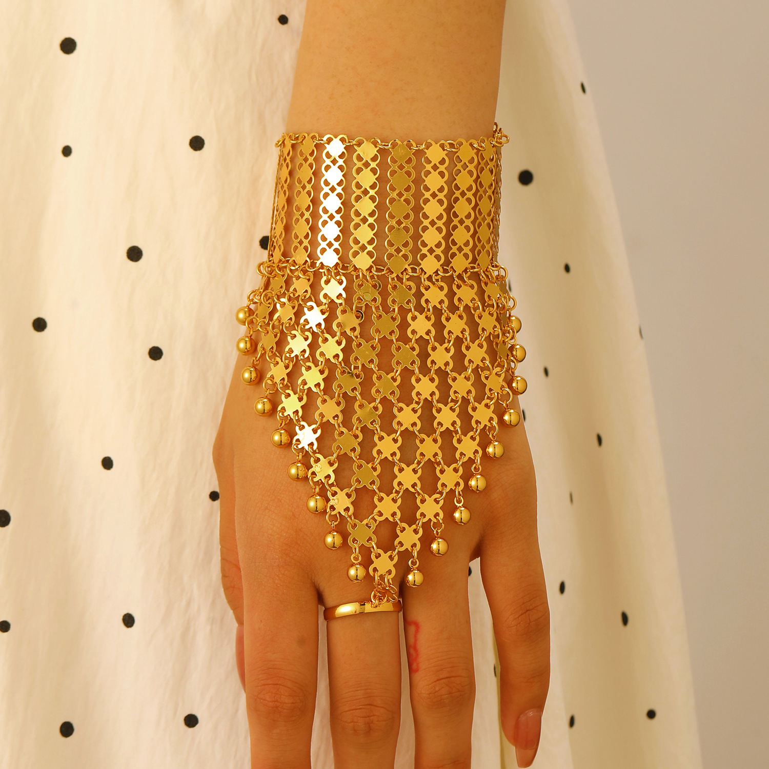 Ethnic Arabic Style Gold Color - đánh giá và giá Ethnic Fashion Trends 2026